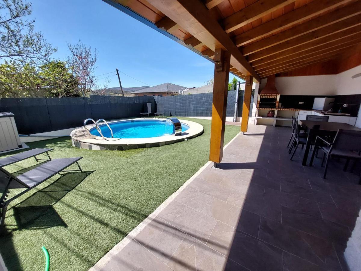 Casa Con Piscina Y Barbacoa Villa Freixido Exteriör bild